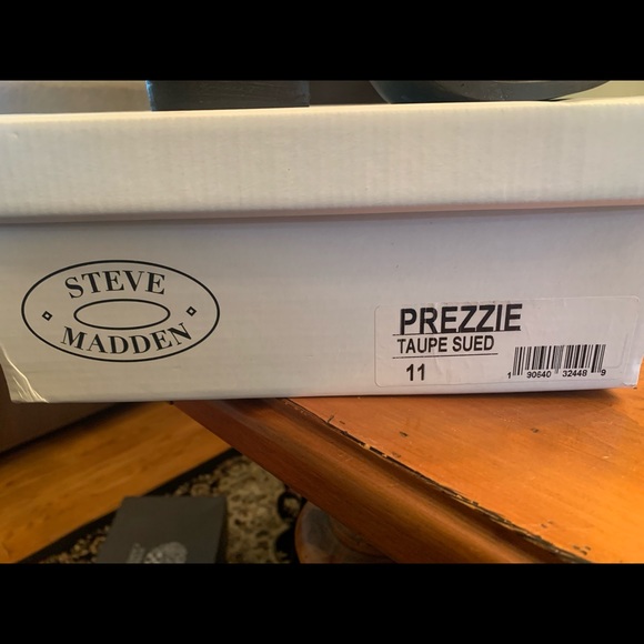 Booties - Picture 4 of 4